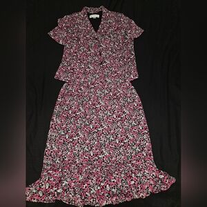 Danny & Nicole 2-Piece Skirt & Blouse Set | Size _10__ | Like New